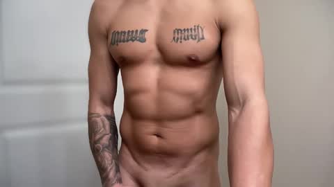 Snapshot of fithornyandtatted chatting on December 1, 2025, 9:09 pm fithornyandtatted online show from December 1, 2025, 9:09 pm