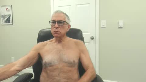 Snapshot of fitman999 chatting on November 29, 2025, 3:20 am Jon online show from November 29, 2025, 3:20 am