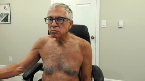 Snapshot of fitman999 chatting on June 27, 2026, 1:32 am Jon online show from June 27, 2026, 1:32 am