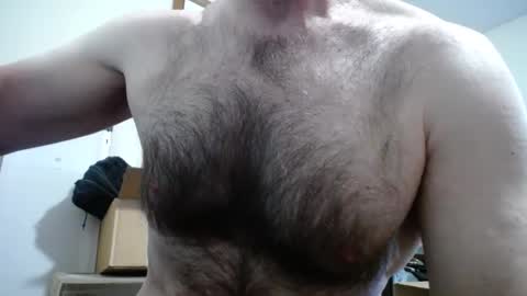 Snapshot of fitshow75 chatting on September 27, 2025, 11:37 am Links in Bio below online show from September 27, 2025, 11:37 am