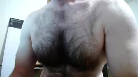 Snapshot of fitshow75 chatting on October 14, 2025, 11:22 am Links in Bio below online show from October 14, 2025, 11:22 am