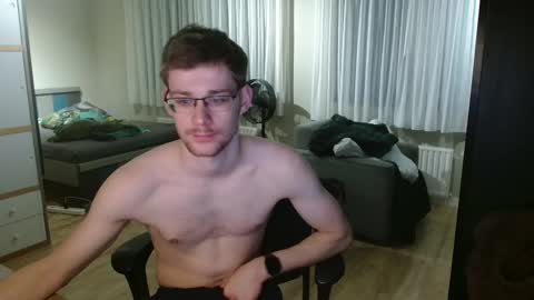 Fitwhiteboy01 online show from November 15, 2025, 7:10 pm