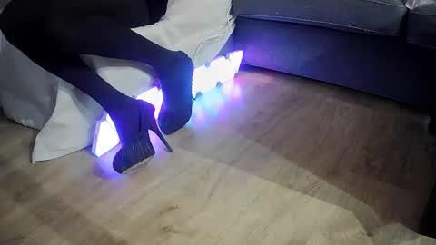 flakoyflaki online show from December 1, 2025, 6:35 pm