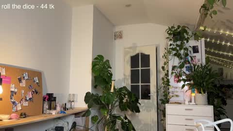 Snapshot of flaming_hotty chatting on December 22, 2024, 4:38 pm Eva online show from December 22, 2024, 4:38 pm