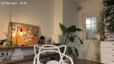 Snapshot of flaming_hotty chatting on February 16, 2025, 5:04 pm Eva online show from February 16, 2025, 5:04 pm