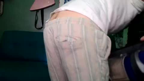 Snapshot of flanneldong chatting on November 25, 2025, 6:57 am Flannel Dong online show from November 25, 2025, 6:57 am