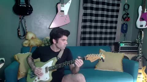 Snapshot of flanneldong chatting on December 5, 2025, 7:28 am Flannel Dong online show from December 5, 2025, 7:28 am