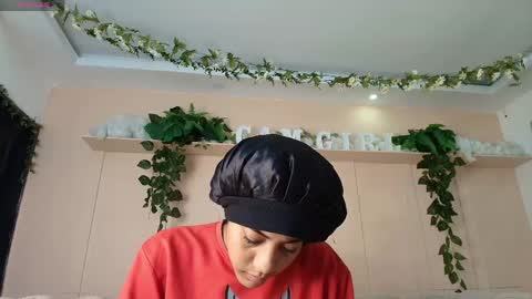 Snapshot of flavia_cruz chatting on May 24, 2026, 12:10 pm Flavia online show from May 24, 2026, 12:10 pm