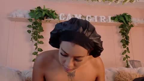 Snapshot of flavia_cruz chatting on July 22, 2026, 12:08 pm Flavia online show from July 22, 2026, 12:08 pm