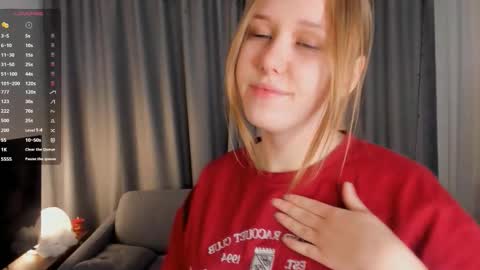 Snapshot of flirtbubble chatting on February 10, 2026, 8:13 pm Doloras online show from February 10, 2026, 8:13 pm