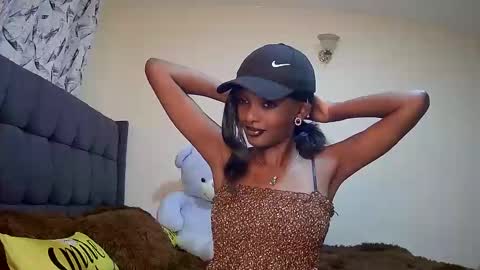 Snapshot of flirtyy_sheery chatting on December 7, 2024, 11:34 pm sheery online show from December 7, 2024, 11:34 pm