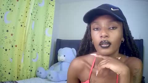 Snapshot of flirtyy_sheery chatting on October 19, 2025, 4:02 am sheery online show from October 19, 2025, 4:02 am