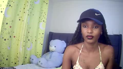 Snapshot of flirtyy_sheery chatting on October 21, 2025, 5:52 am sheery online show from October 21, 2025, 5:52 am