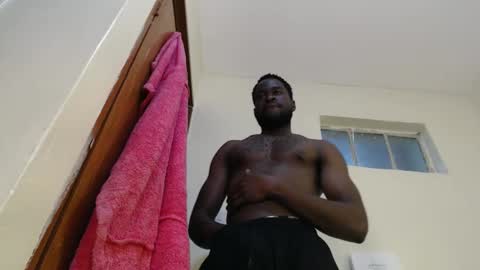 Snapshot of floppy_black chatting on November 14, 2025, 5:55 pm floppy_black online show from November 14, 2025, 5:55 pm