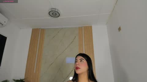 Snapshot of flor_herrera1 chatting on May 24, 2026, 4:28 am online show from May 24, 2026, 4:28 am