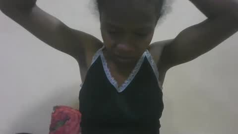 flora48230522373 online show from May 1, 2026, 2:43 pm