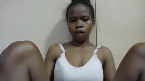 flora48230522373 online show from May 23, 2026, 8:24 pm