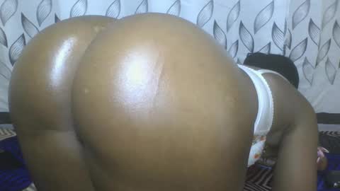 Snapshot of flora_fantasy chatting on May 7, 2026, 8:36 pm fantasy online show from May 7, 2026, 8:36 pm