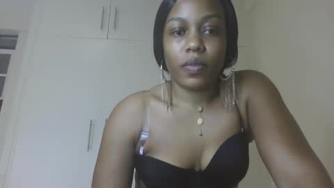 Snapshot of flora_fantasy chatting on May 10, 2026, 8:47 pm fantasy online show from May 10, 2026, 8:47 pm