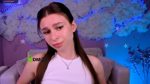Snapshot of flora_ri chatting on May 26, 2026, 9:16 am just ask me online show from May 26, 2026, 9:16 am