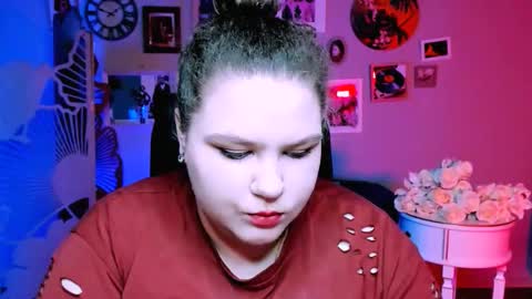 florenceanderson_ online show from March 12, 2026, 8:53 am