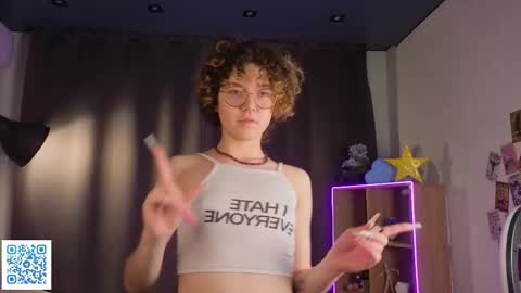 Snapshot of florenceherrick chatting on December 14, 2025, 6:12 pm Margo online show from December 14, 2025, 6:12 pm