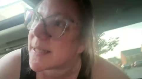 flossyishot online show from May 23, 2026, 7:18 pm