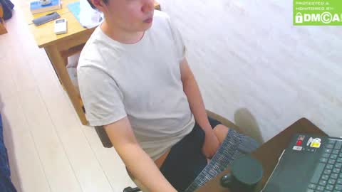 Snapshot of flowerbox chatting on February 23, 2025, 7:44 am flowerbox online show from February 23, 2025, 7:44 am