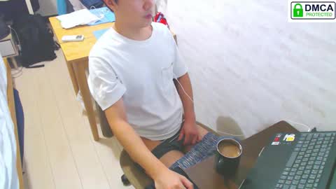 Snapshot of flowerbox chatting on October 18, 2025, 4:41 pm flowerbox online show from October 18, 2025, 4:41 pm