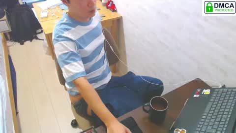 Snapshot of flowerbox chatting on October 25, 2025, 6:43 am flowerbox online show from October 25, 2025, 6:43 am