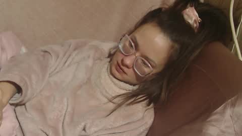 say meow and send tip  online show from March 2, 2026, 5:31 pm