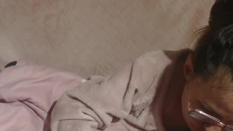 say meow and send tip  online show from April 11, 2026, 7:18 pm