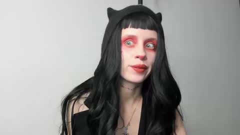 Snapshot of flowerofsin2001 chatting on March 12, 2025, 6:44 pm Flower online show from March 12, 2025, 6:44 pm