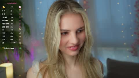 Adeline online show from January 26, 2025, 7:53 am