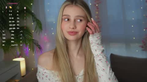 Adeline online show from February 3, 2025, 11:20 am