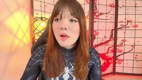  FLUFFY BUBBLE  online show from November 15, 2025, 4:10 am