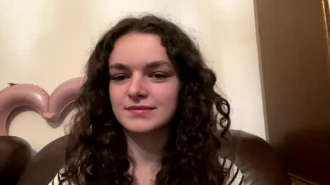 Snapshot of fluffybleb chatting on June 5, 2026, 8:47 pm Anna online show from June 5, 2026, 8:47 pm