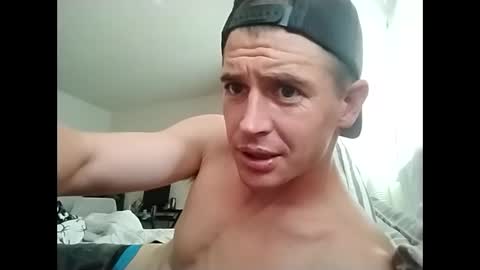 flybuy2525 online show from October 8, 2025, 10:40 pm