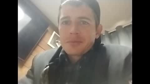 flybuy2525 online show from November 30, 2025, 8:02 pm