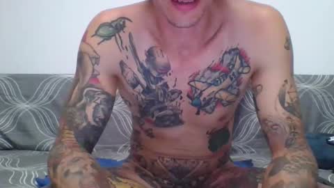 Snapshot of flylen chatting on October 4, 2025, 9:13 pm flylen online show from October 4, 2025, 9:13 pm