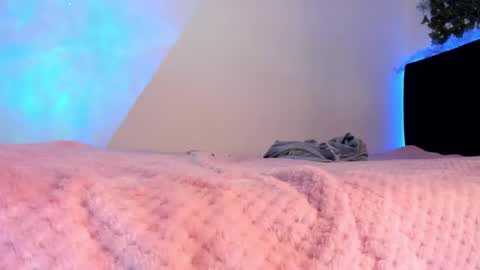 Snapshot of flylia_ chatting on March 10, 2025, 8:56 pm lia online show from March 10, 2025, 8:56 pm