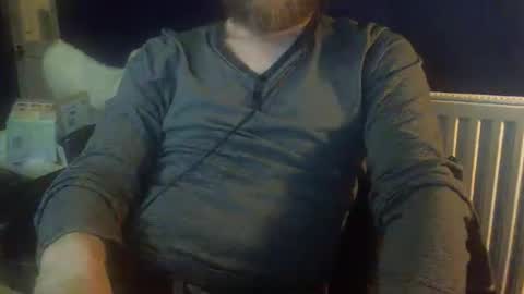 Snapshot of fns2011 chatting on December 3, 2024, 7:33 pm fns2011 online show from December 3, 2024, 7:33 pm