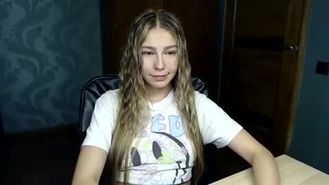 Molli  Ready for any play with you. Hottest show in pvt  Help a student earn big tokens  online show from February 26, 2025, 11:37 pm