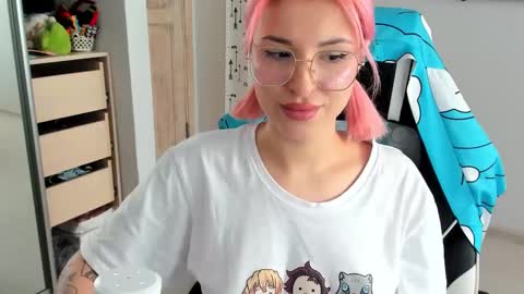 Snapshot of folinskaayaa chatting on January 29, 2025, 8:18 am folinskaayaa online show from January 29, 2025, 8:18 am