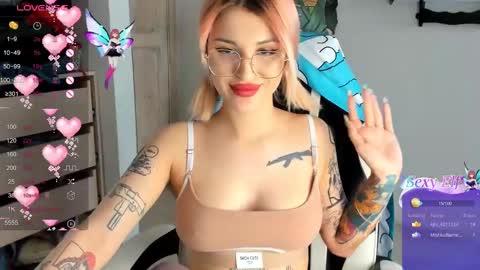 Snapshot of folinskaayaa chatting on March 11, 2025, 9:24 am folinskaayaa online show from March 11, 2025, 9:24 am