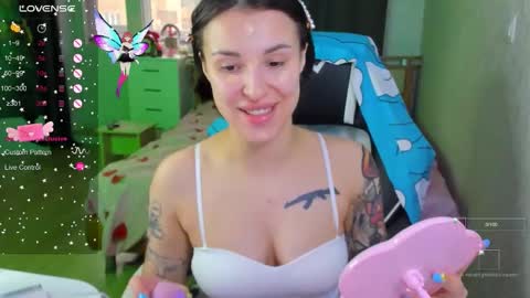 Snapshot of folinskaayaa chatting on December 4, 2025, 5:17 am folinskaayaa online show from December 4, 2025, 5:17 am