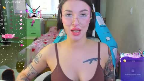 Snapshot of folinskaayaa chatting on December 14, 2025, 6:19 am folinskaayaa online show from December 14, 2025, 6:19 am