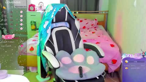 Snapshot of folinskaayaa chatting on December 16, 2025, 5:56 am folinskaayaa online show from December 16, 2025, 5:56 am