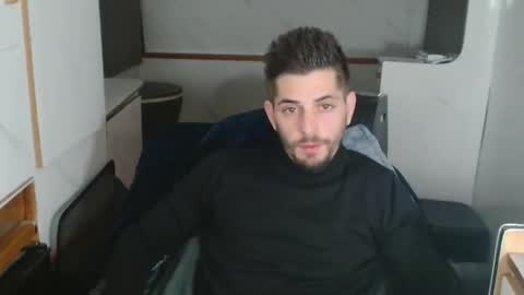 independent model online show from November 26, 2025, 3:35 pm