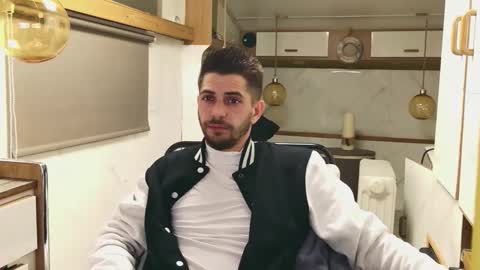 independent model online show from March 11, 2026, 6:36 pm